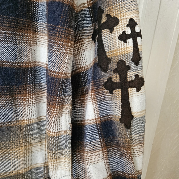 BoohooMAN Cross Applique Bleached Flannel Shirt Men's Size Medium - Picture 5 of 11